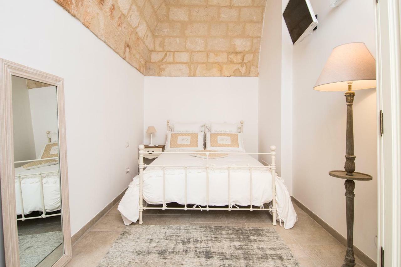 Dimora Via Vitti - Puglia Mia Apartments Monopoli Buitenkant foto